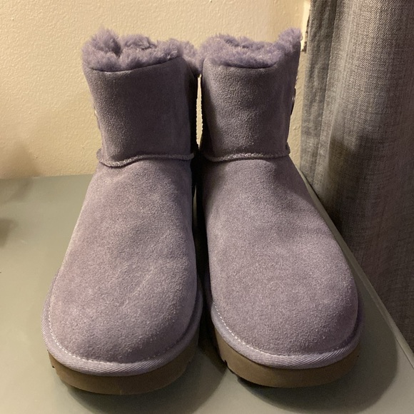 UGG Women Mini Bailey Button Boot - Picture 3 of 4